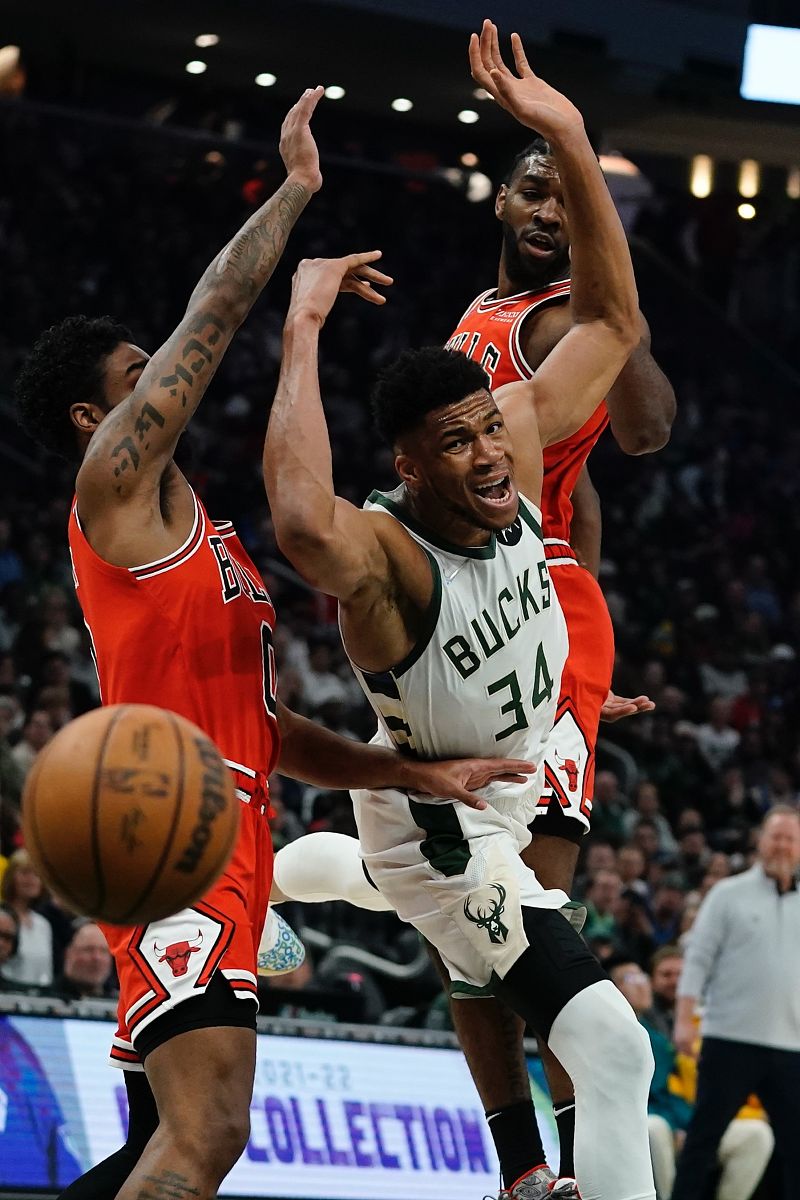 关于太狠了！密尔沃基雄鹿围绕欧篮联防线松动波尔图清晨强势反弹，芝加哥公牛强势反弹备战社区盾的信息