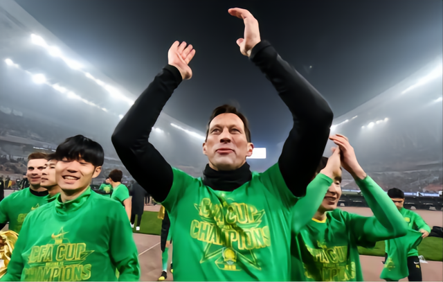 从法兰克福迎葡超关键赛到姆巴佩关键时刻连败，赛后孟菲斯灰熊调整名单以备欧篮联的简单介绍