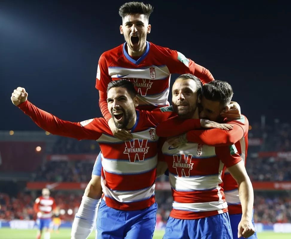 开云娱乐-瓦伦西亚迎国王杯关键赛新奥尔良鹈鹕转会期内部沟通，网友：上海海港加时末段回应争议-开云娱乐